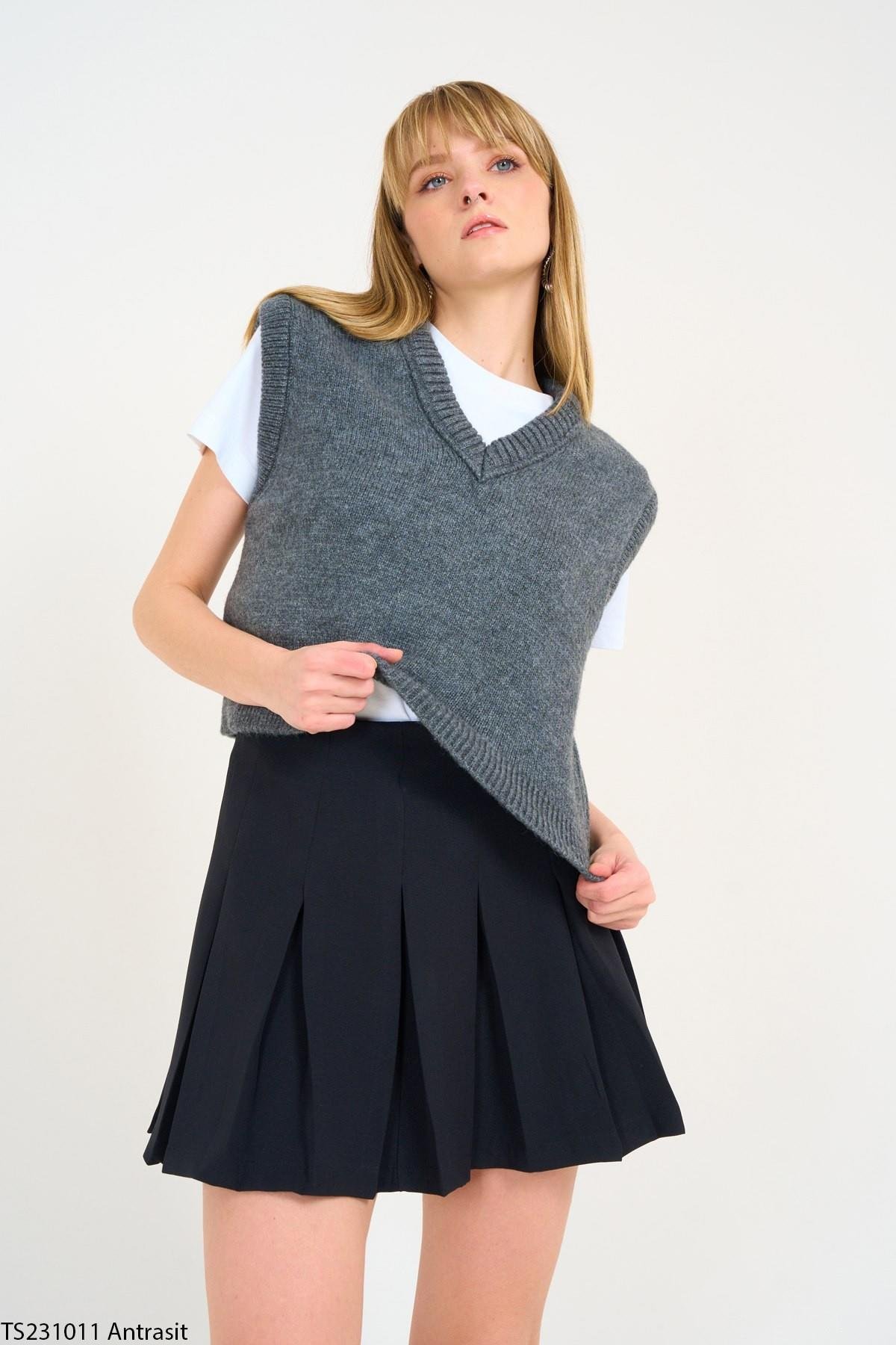 V Yaka Oversize Süveter QS231011
