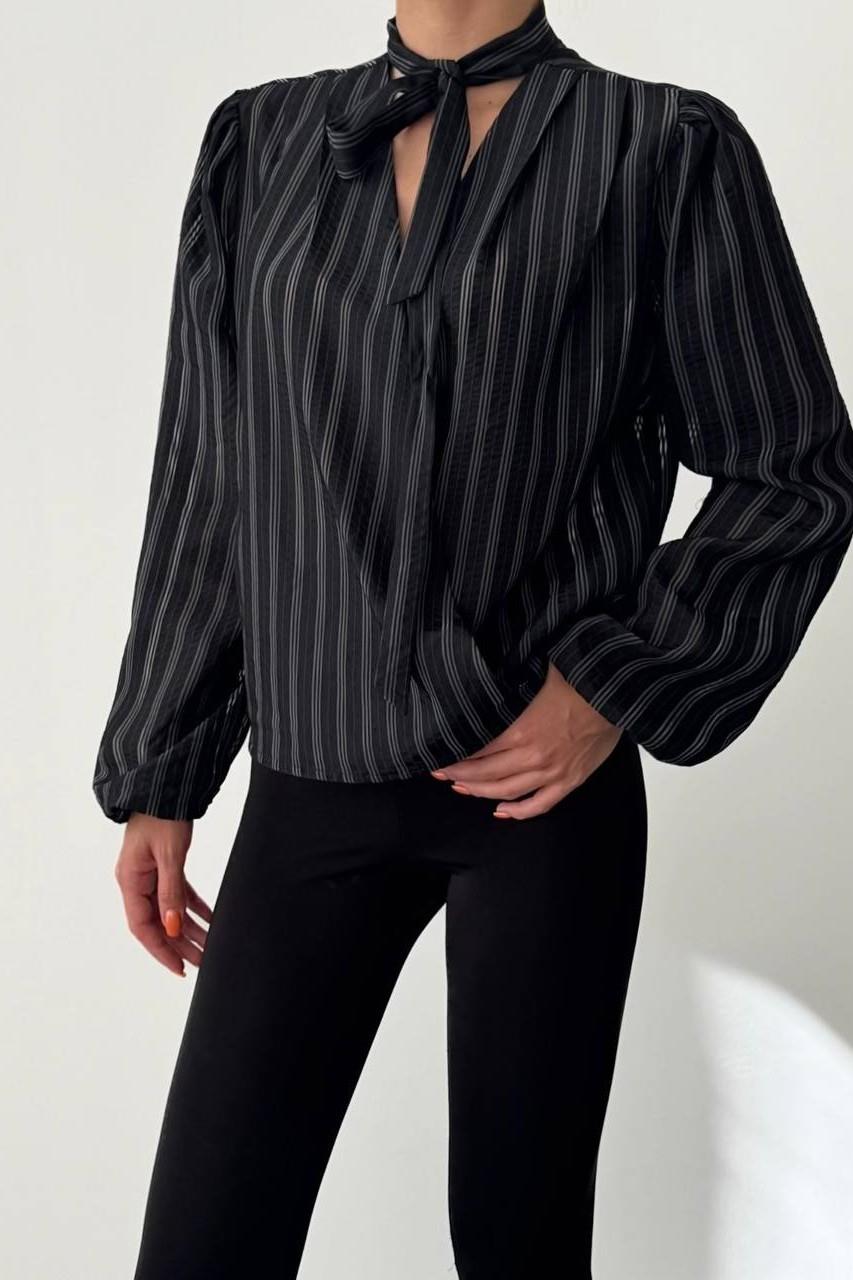 Yakası Bağlamalı Uzun Kollu Çizgili Gömlek QZ00936