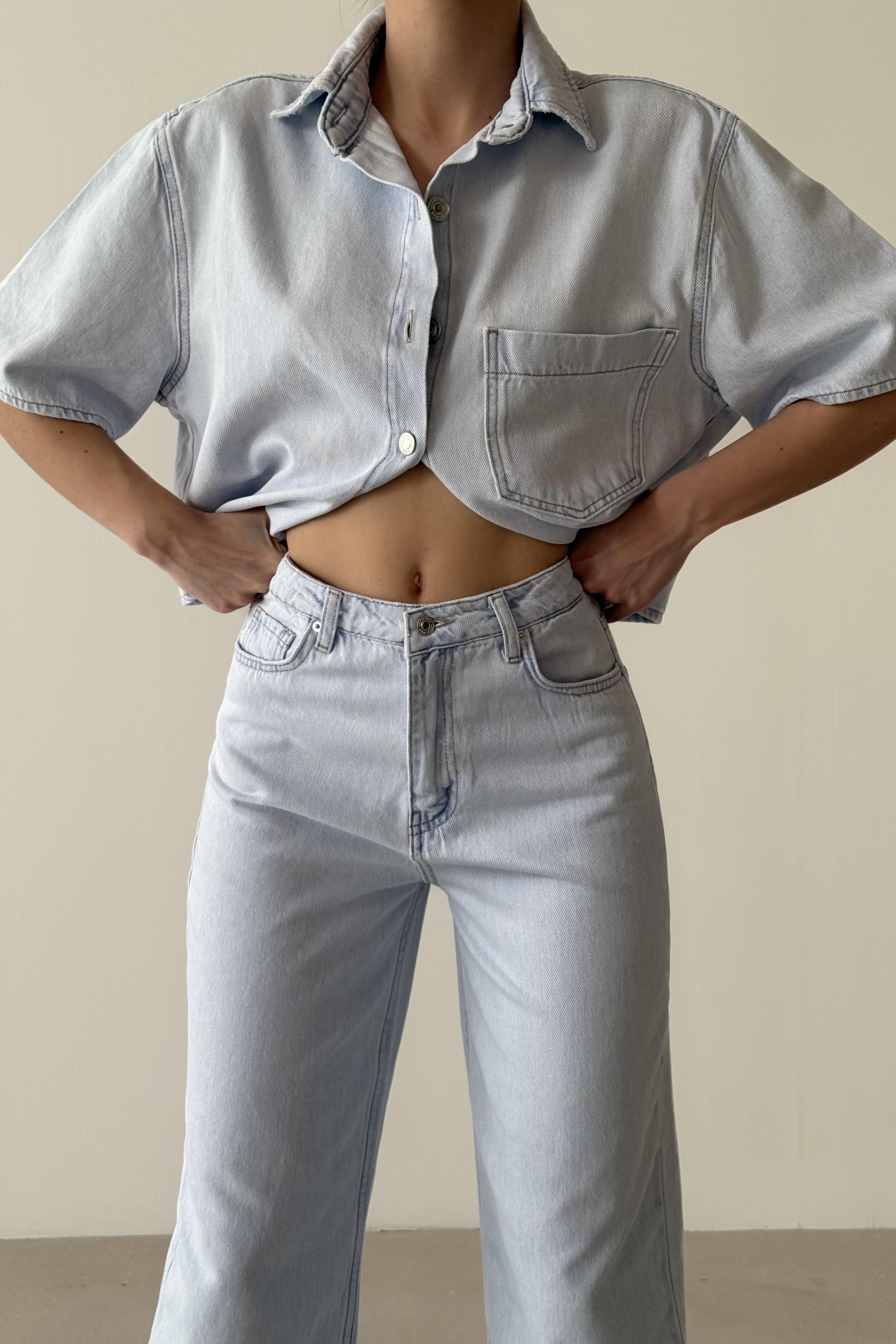 Yanı Cepli Kısa Kollu Jean Gömlek LC7967