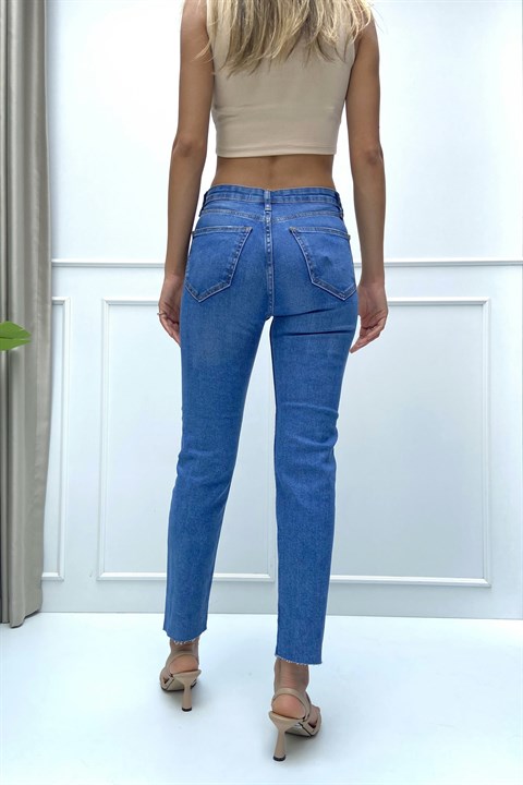Yüksek Bel Paçası Kesik Jeans JV2550