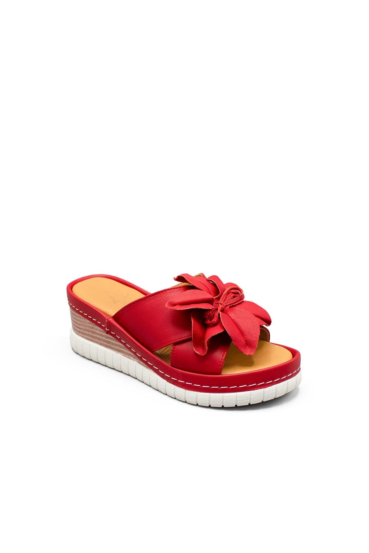 7AdımdaAşk İç Dış Hakiki Deri Kadın Terlik 024Y21K10402