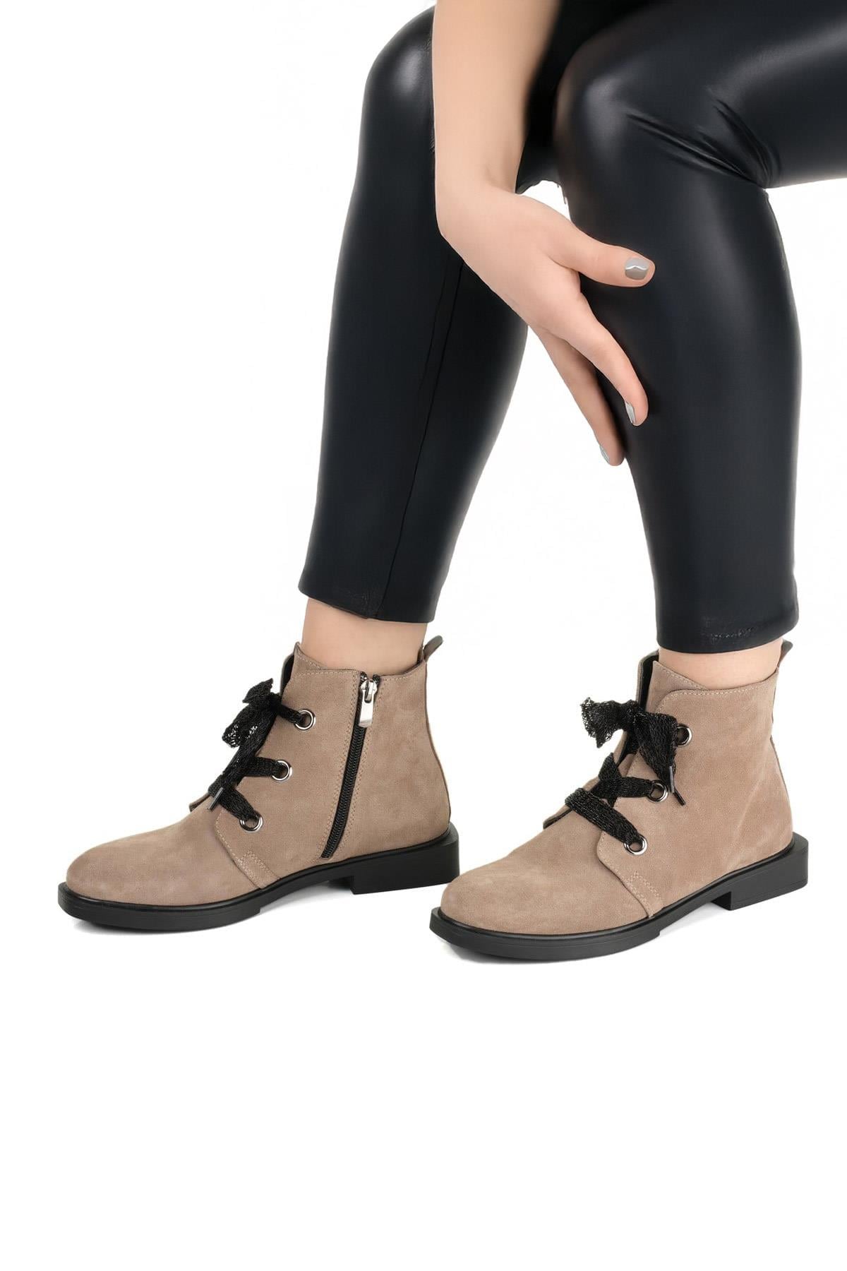 Kadın Bot Hakiki Deri Ayakkabı 026K22K2534