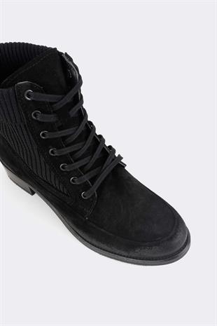 7AdımdaAşk Hakiki Deri Kadın Bot 002K22K1526