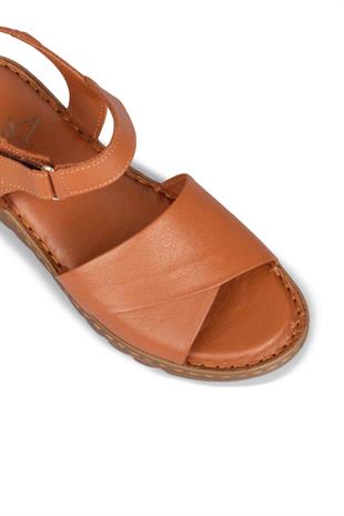 Kadın Hakiki Deri Sandalet Ayakkabı  109Y24K12505