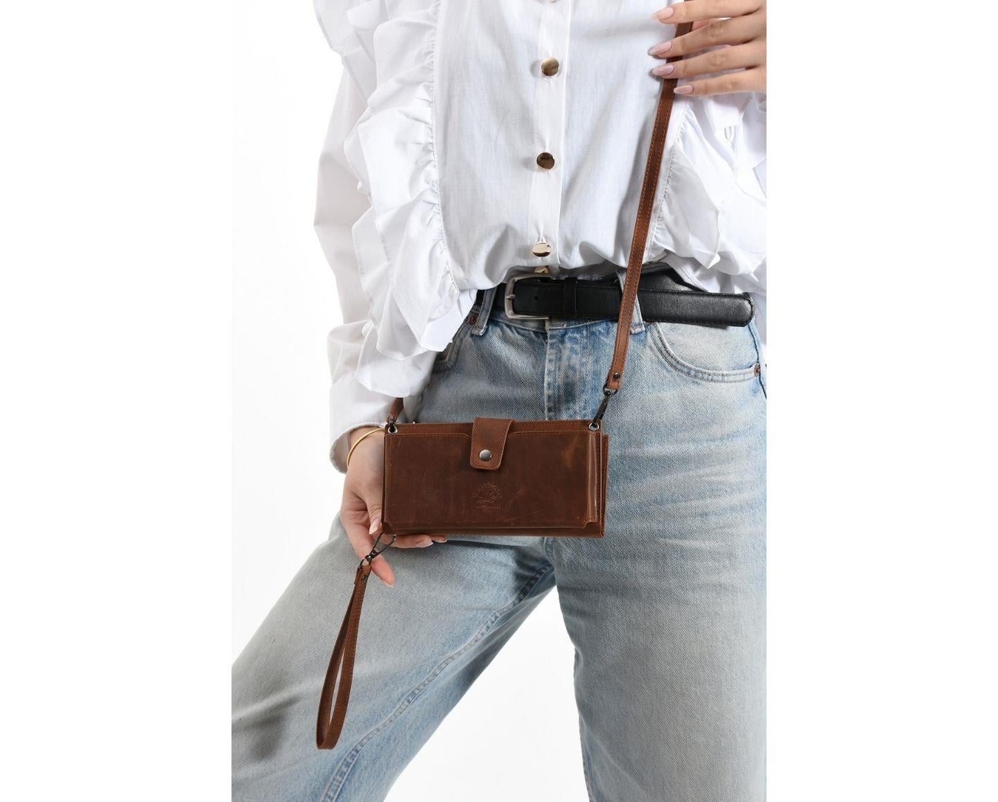 NL449C-G2 TABAWestpolo Hakiki Deri El ve Omuz Askılı El Bandlı ve Telefon Bölmeli Kadın Cüzdan ve Çanta