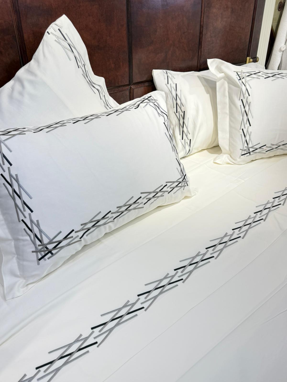 Circle Nakışlı King Size Nevresim Takımı