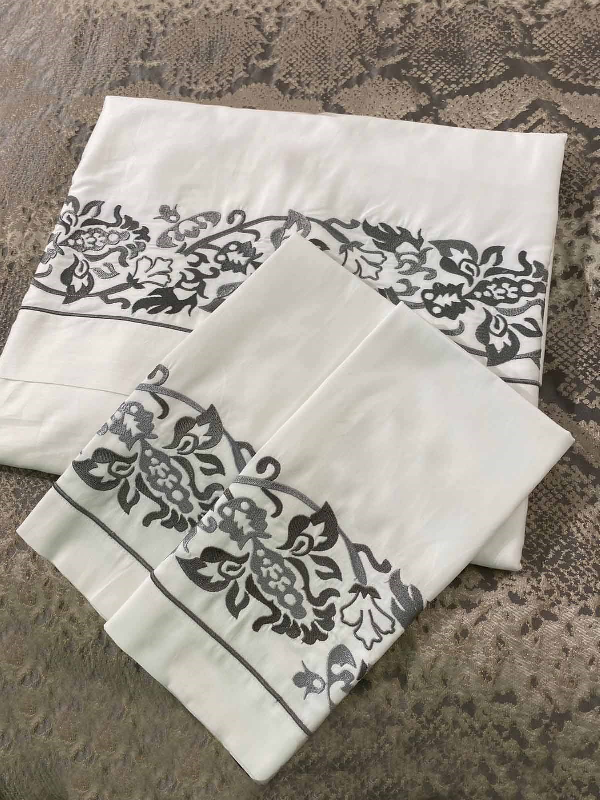 Firuze Desenli Füme Renk Çift Kişilik Nevresim Takımı