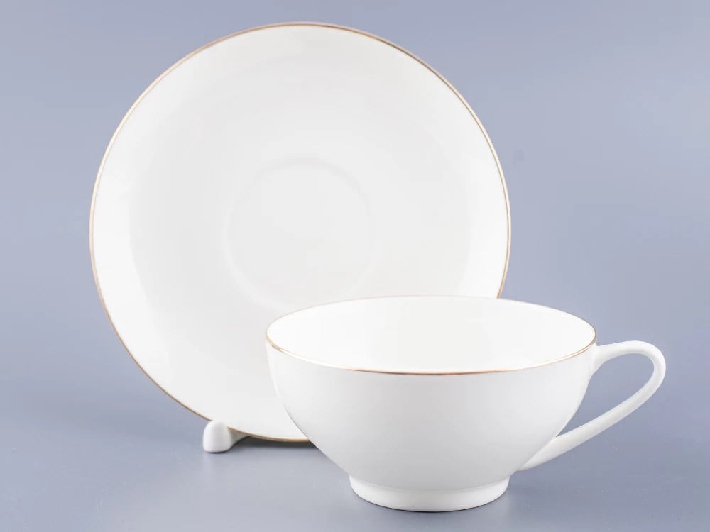 IMPERIAL ÇAY FİNCANI VE TABAĞI, KUBBE ŞEKLİNDE ALTIN ŞERİTLİ