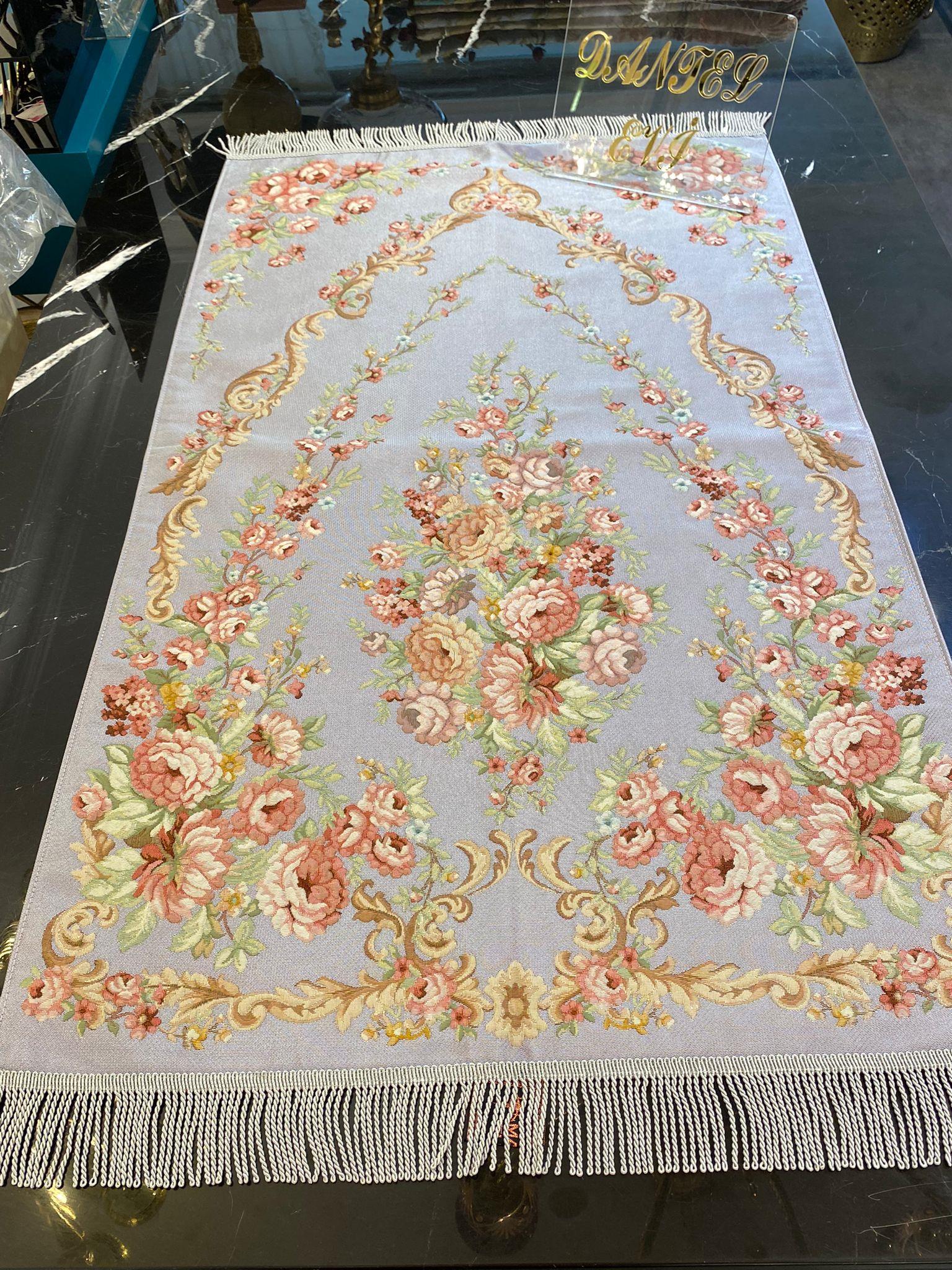 Sultan Model Mürdüm Çiçekli Goblen Seccade