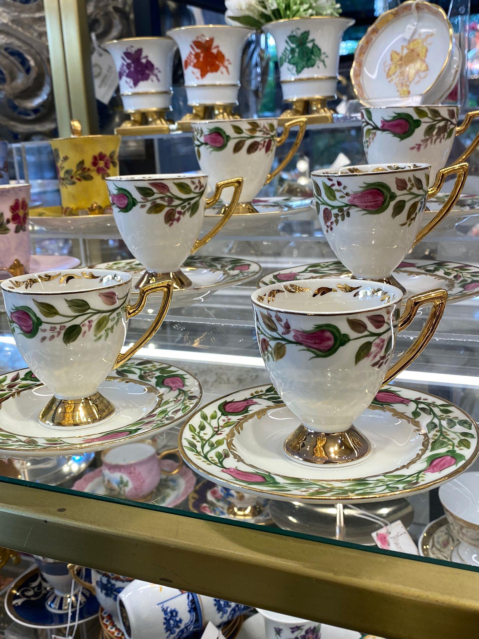 Altılı Karanfil Model El Boyaması Kahve Fincan Takımı