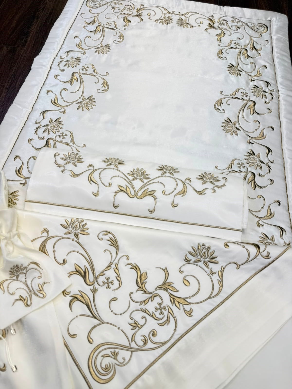 Asude Model Gold Monoray Beş Parça Seccade Takımı