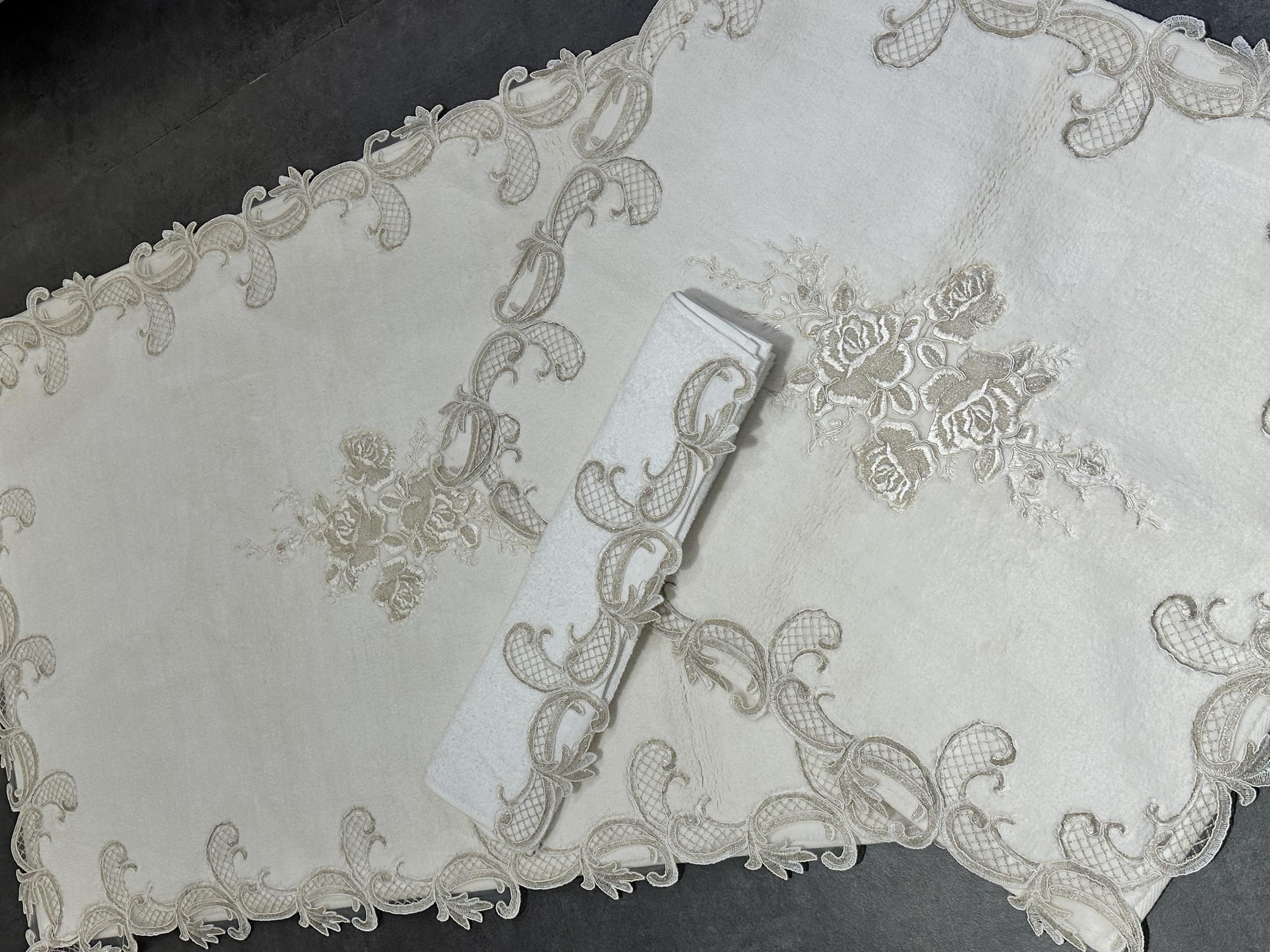 Dikdörtgen Fransız Dantel Krem Paspas Takımı