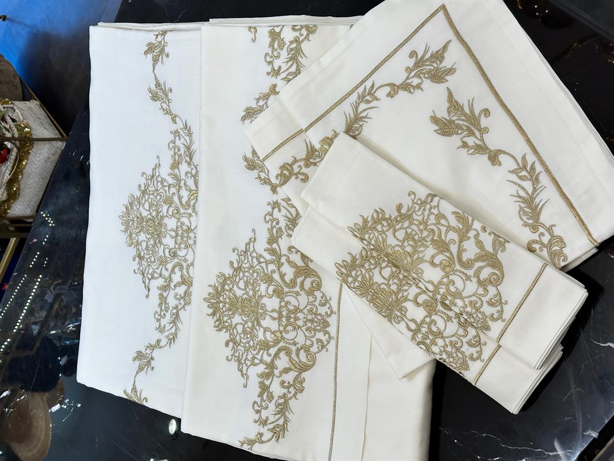 Gold Saray Model Çift Kişilik Nevresim ve Pike Takımı
