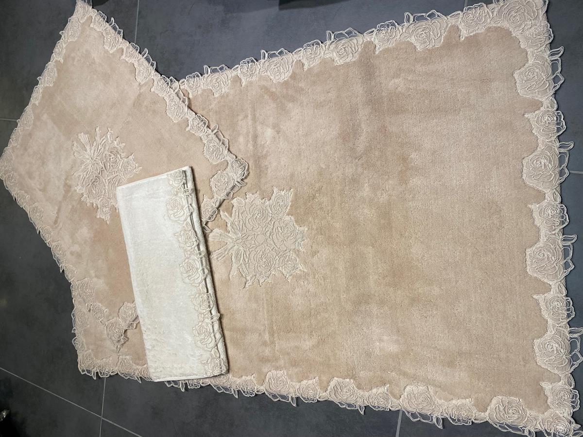 Kapiçino Japon Gülü Dantelli Dikdörtgen Paspas Takımı