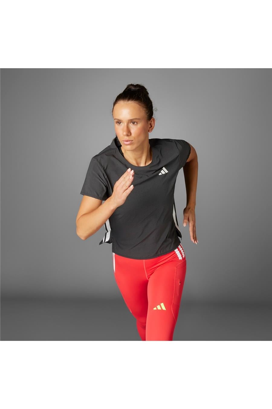 adidas Kadın   T-shirt ADIZERO TEE W JF3480