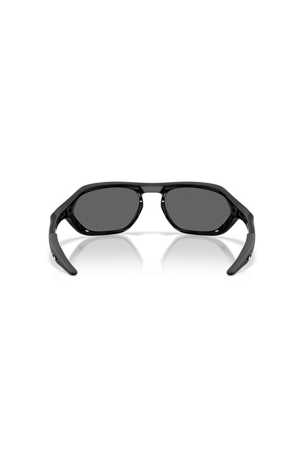 Oakley 0OO 9537 953708 61 Unisex Güneş Gözlüğü