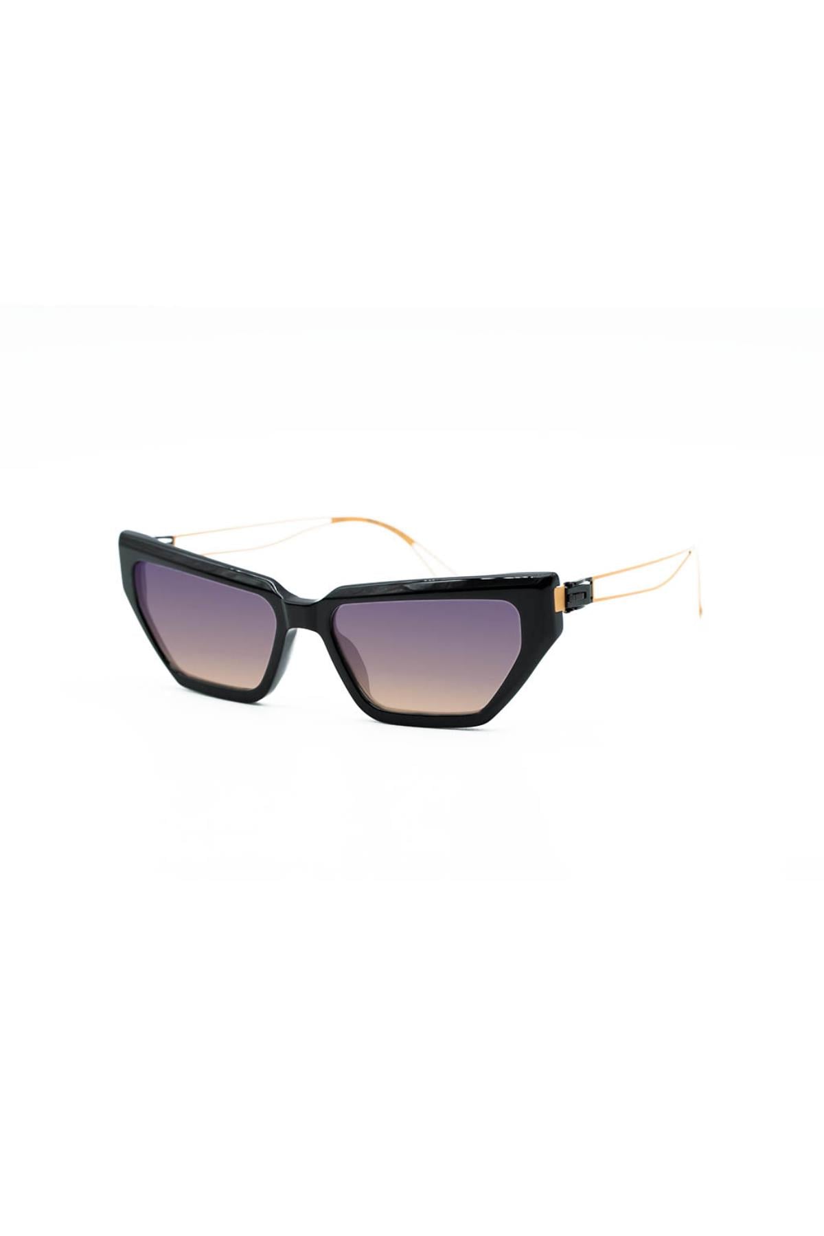 ROUNDTEN GUNES MOLINA 02