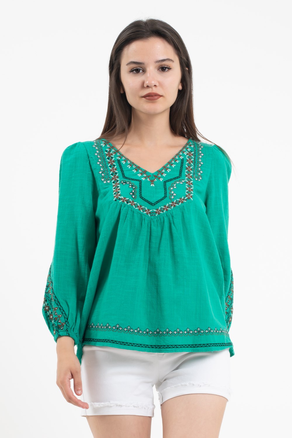 Kadın Yeşil Nakışlı V Yaka Keten Bluz | Pranga Giyim