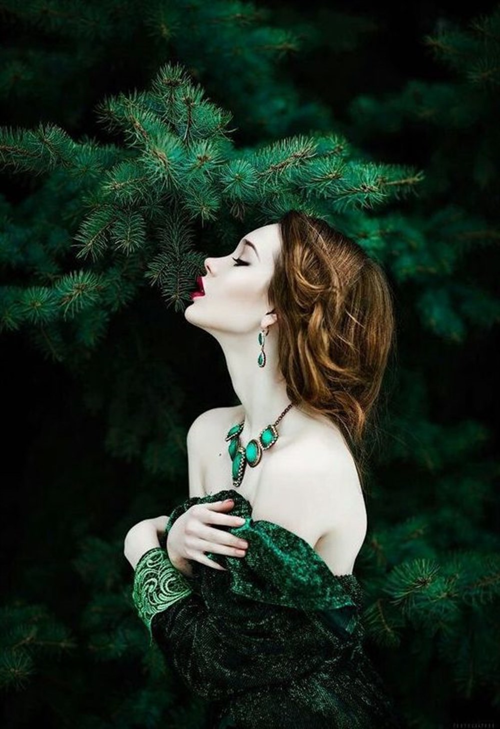 MODERNMarcel Sanat Elmas Mozaik Tablo & Diamond Painting TurkeyM20173823Zümrüt Güzeli Marcel Sanat Elmas Mozaik Tablo 51x74cm