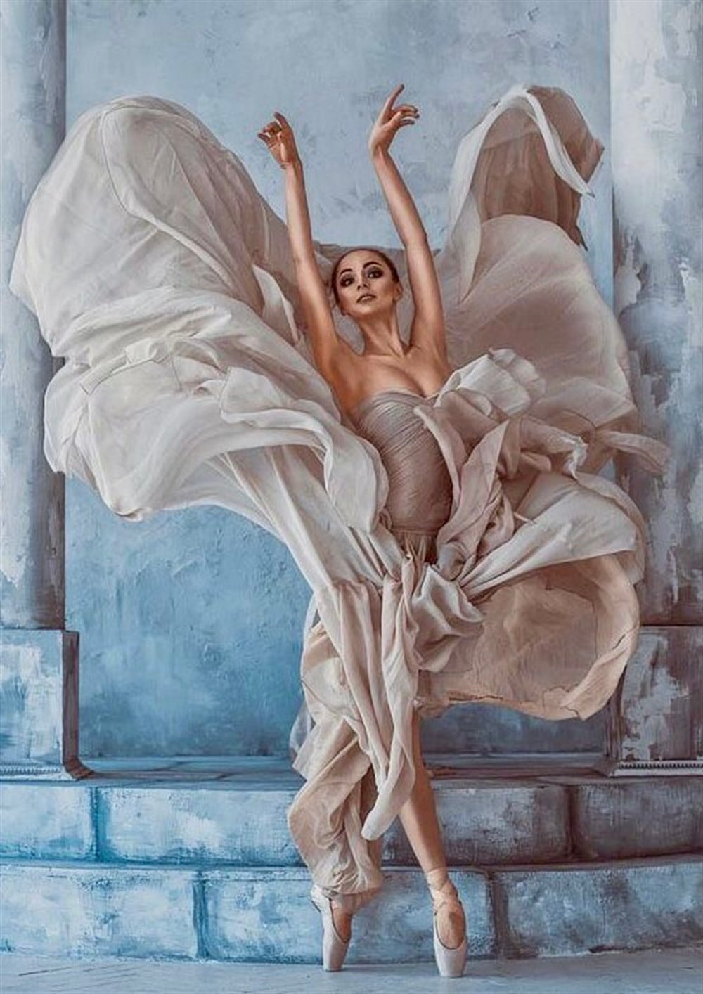 MODERNMarcel Sanat Elmas Mozaik Tablo & Diamond Painting TurkeyM20174253Uçuşan Elbiseli Balerin Marcel Sanar Elmas Mozaik Tablo 56x79cm