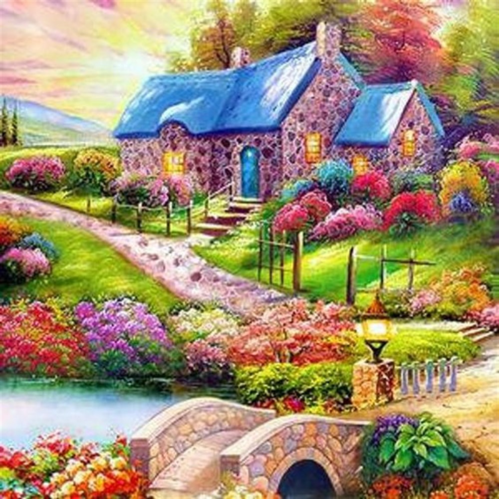 Renkli Çiçeklerin İçerisinde Mavi Çatılı Ev Tablosu 55x55 cm