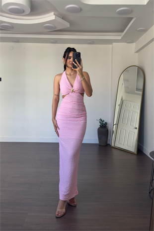 Aksesuar Detaylı Boyundan Bağlamalı Elbise-Pembe