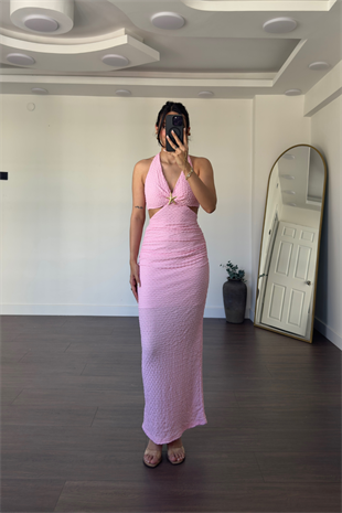 Aksesuar Detaylı Boyundan Bağlamalı Elbise-Pembe