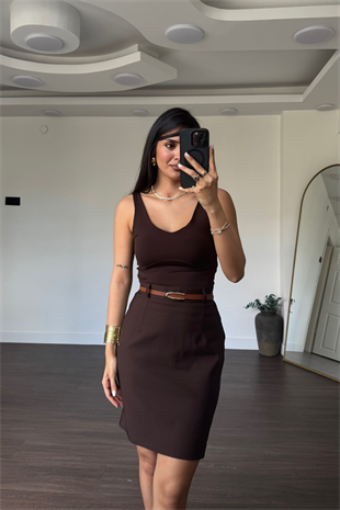 Arkadan Yırtmaçlı Kısa Kalem Etek-Kahve