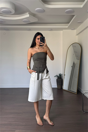 Bermuda Kumaş Şort-Beyaz