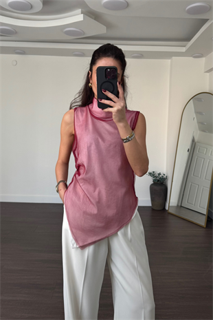 Çift Katmanlı Dik Yaka Asimetrik Bluz-Bordo Beyaz