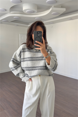 Çizgili Oversize Yumuşak Dokulu Kazak-Gri