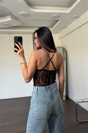 Dantel Sırtı Çarpraz Bodysuit-Siyah
