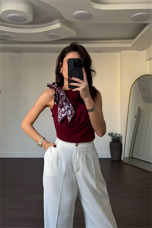 Drapeli Aksesuar Detaylı Bluz-Bordo