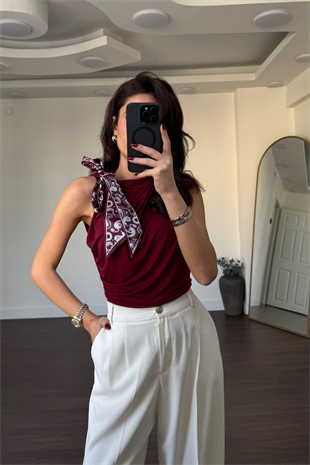 Drapeli Aksesuar Detaylı Bluz-Bordo