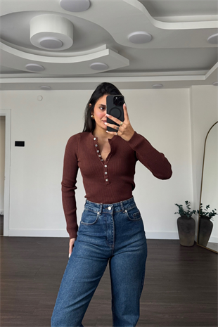 Düğme Detay Triko Bluz-Kahve