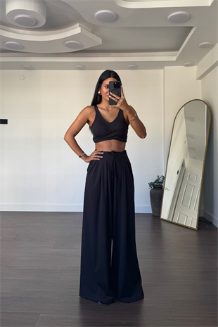 Düğüm Detaylı Askılı Marka Model Takım-Siyah