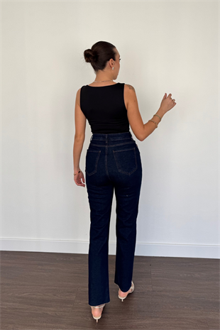 Kesik Paça Boyfit Jean-Koyu Mavi