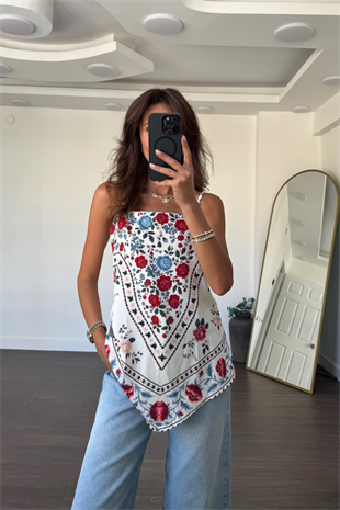 Kırmızı Desenli Asimetrik Bluz