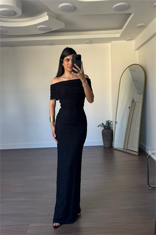 Madonna Yaka Dantel Maxi Elbise-Siyah