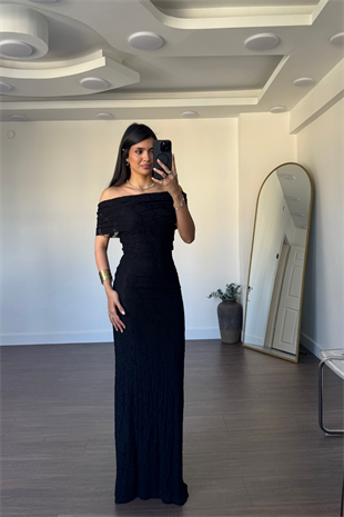 Madonna Yaka Dantel Maxi Elbise-Siyah