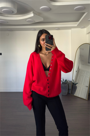 Marka Model Derin V Yaka Düğme Detaylı Hırka-Kırmızı