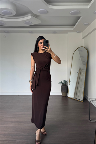 Omuz Vatkalı Bağlamalı Elbise-Kahve