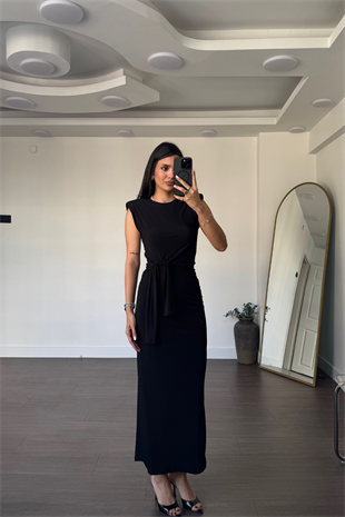 Omuz Vatkalı Bağlamalı Elbise-Siyah
