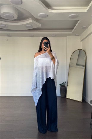Pullu Pelerin Bluz-Beyaz