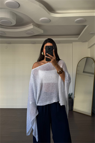 Pullu Pelerin Bluz-Beyaz