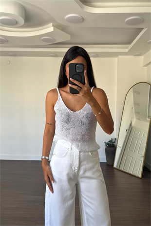 Pullu Triko Askılı Bluz-Beyaz