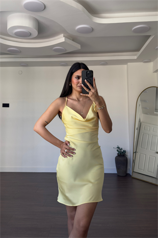 Sırt Dekolteli Saten Elbise-Sarı