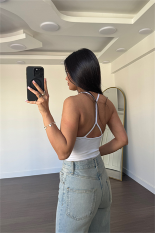 Sırtı Çarpraz Askılı Bodysuit-Beyaz