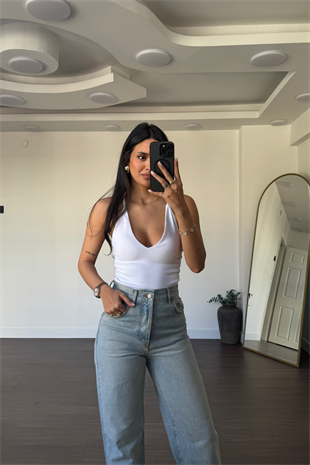 Sırtı Çarpraz Askılı Bodysuit-Beyaz