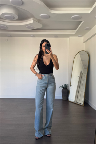 Sırtı Çarpraz Askılı Bodysuit-Siyah